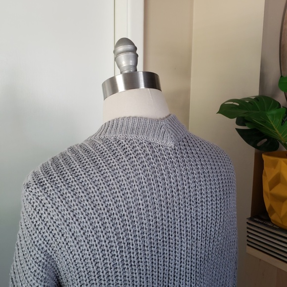 Contemporary Gray Sweater Size Small NEW! - Picture 2 of 16